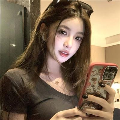 怪笑少女